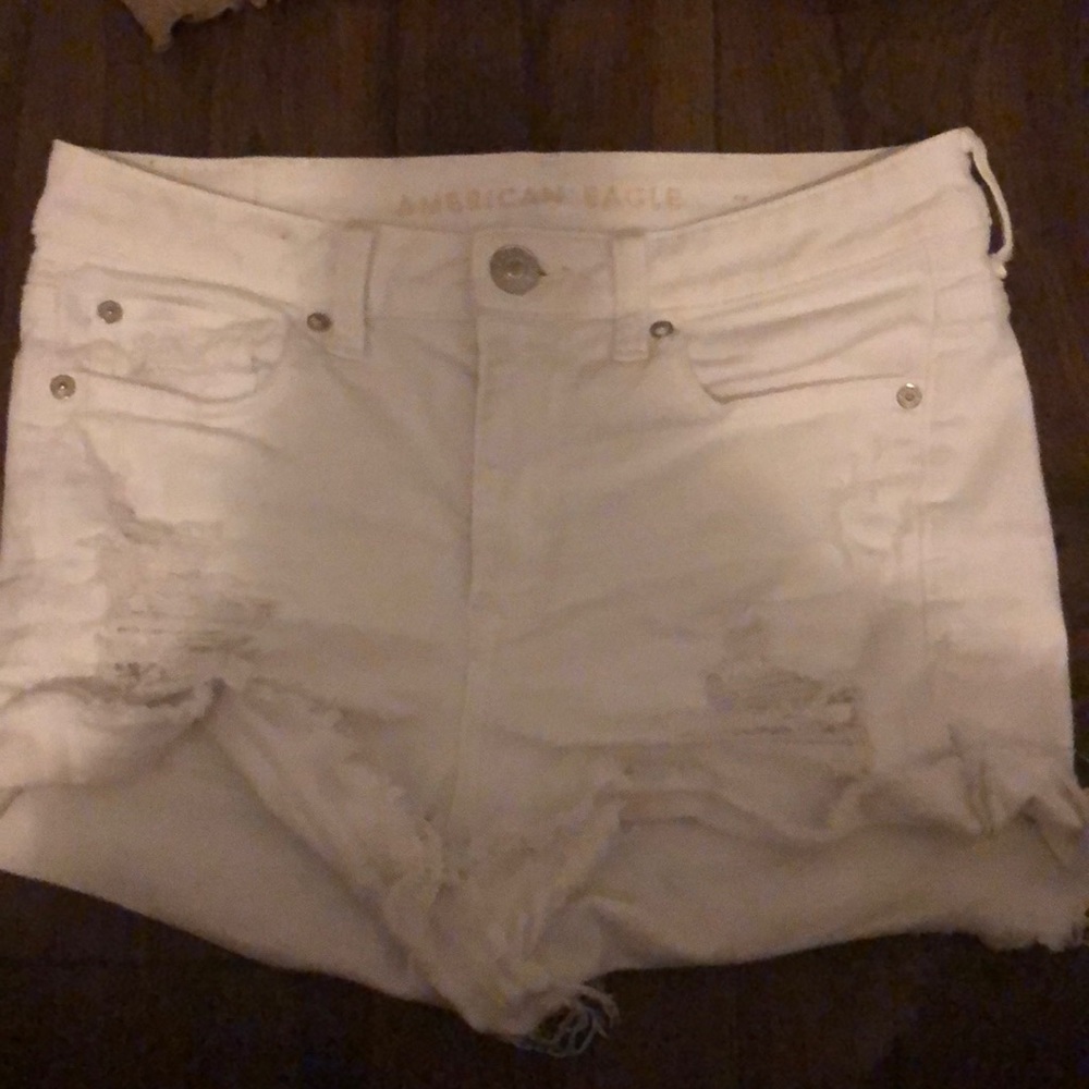 American Eagle white shorts